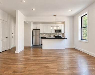 165 Pinehurst Avenue - Photo Thumbnail 2