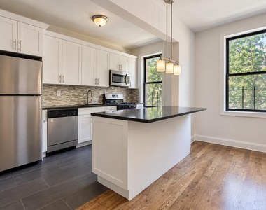 165 Pinehurst Avenue - Photo Thumbnail 6