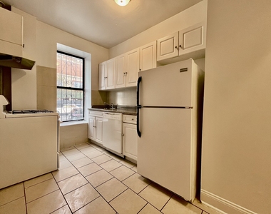 631 Edgecombe Avenue - Photo Thumbnail 3