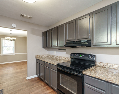 132 Ash Street - Photo Thumbnail 9