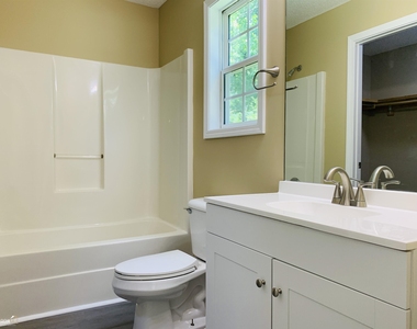 9 Bennett Street - Photo Thumbnail 16