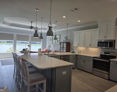 196 Ryan Nicholas Drive - Photo Thumbnail 15
