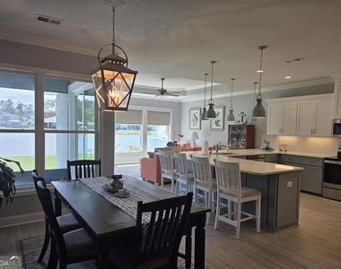 196 Ryan Nicholas Drive - Photo Thumbnail 14
