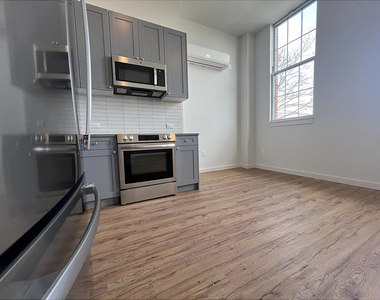 991 St Johns Pl Crown Heights - Photo Thumbnail 2