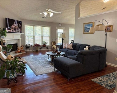 3310 Mcever Park Circle - Photo Thumbnail 11