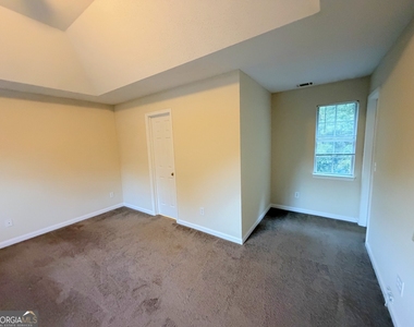 81 Abbotsford Drive - Photo Thumbnail 14