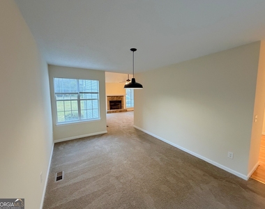 81 Abbotsford Drive - Photo Thumbnail 4