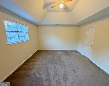 81 Abbotsford Drive - Photo Thumbnail 15