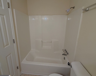 81 Abbotsford Drive - Photo Thumbnail 12