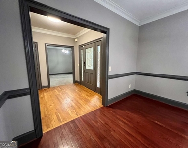 5035 Hamptons Club Drive - Photo Thumbnail 8