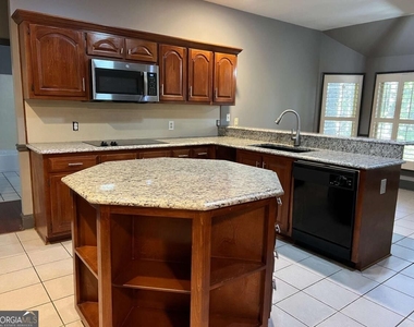 5035 Hamptons Club Drive - Photo Thumbnail 17
