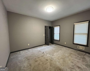 5035 Hamptons Club Drive - Photo Thumbnail 35