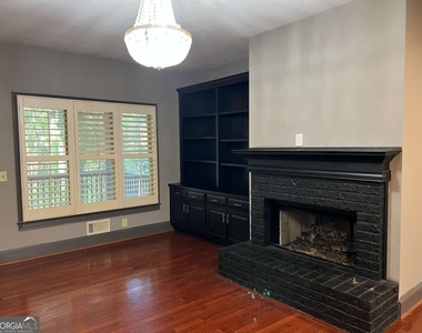 5035 Hamptons Club Drive - Photo Thumbnail 11