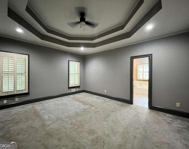 5035 Hamptons Club Drive - Photo Thumbnail 25