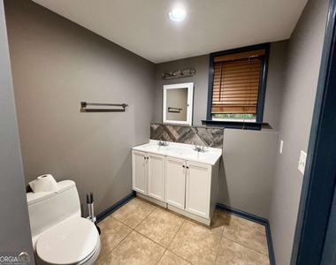 5035 Hamptons Club Drive - Photo Thumbnail 39