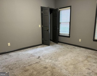 5035 Hamptons Club Drive - Photo Thumbnail 31
