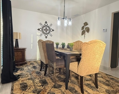 630 Windsor Brook Lane Se - Photo Thumbnail 8