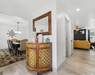 630 Windsor Brook Lane Se - Photo Thumbnail 13