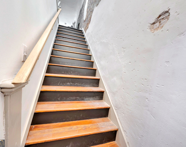 133 W Washington Street - Photo Thumbnail 4