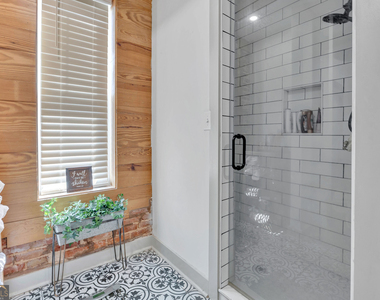 133 W Washington Street - Photo Thumbnail 22