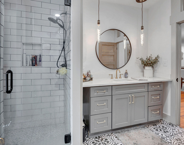 133 W Washington Street - Photo Thumbnail 21