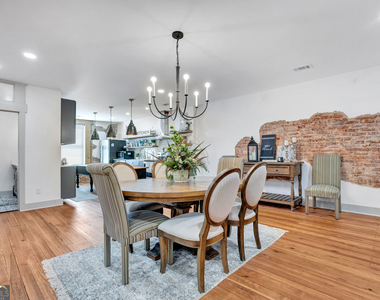 133 W Washington Street - Photo Thumbnail 6