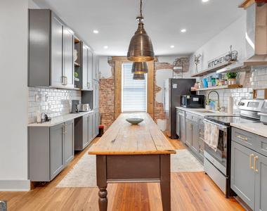 133 W Washington Street - Photo Thumbnail 26