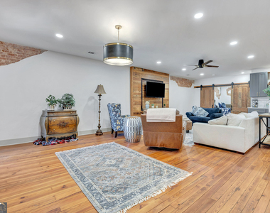 133 W Washington Street - Photo Thumbnail 13
