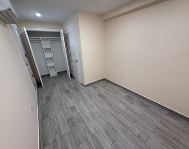 18-15 21st Road - Photo Thumbnail 9