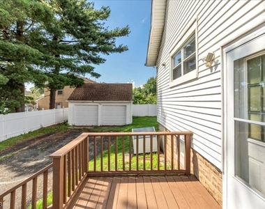 1320 Liberty Ave - Photo Thumbnail 23