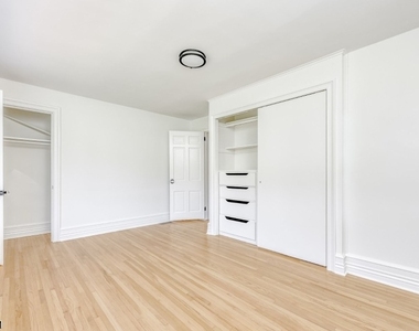 924 Franklin Ave - Photo Thumbnail 9