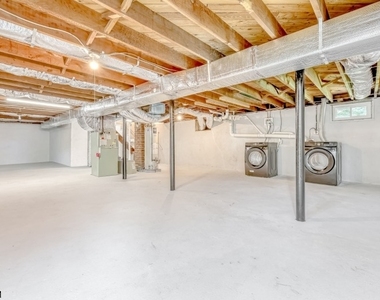 924 Franklin Ave - Photo Thumbnail 13