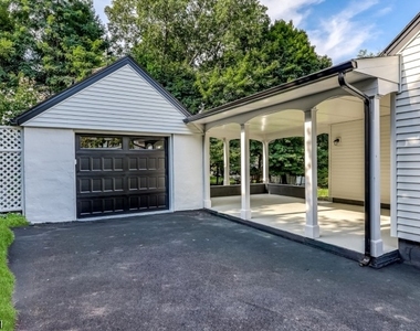 924 Franklin Ave - Photo Thumbnail 14