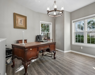 1602 Northcrest Ter - Photo Thumbnail 4