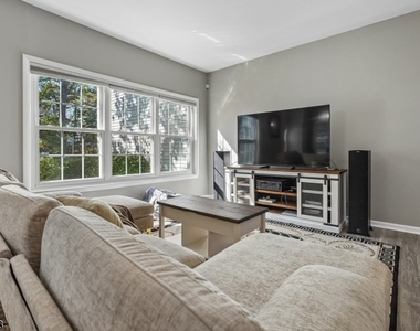 1602 Northcrest Ter - Photo Thumbnail 3