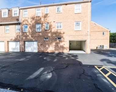 224 Prospect St - Photo Thumbnail 12