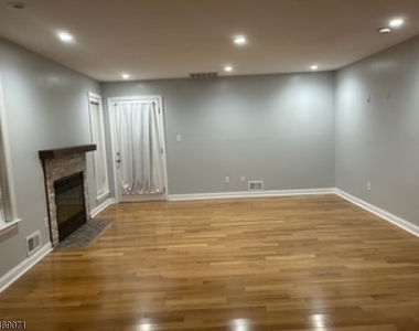 612 Deepdale Ct - Photo Thumbnail 9