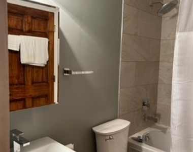 612 Deepdale Ct - Photo Thumbnail 13