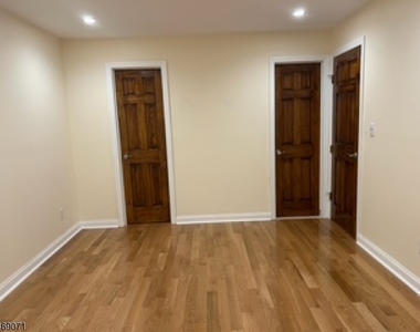 612 Deepdale Ct - Photo Thumbnail 19