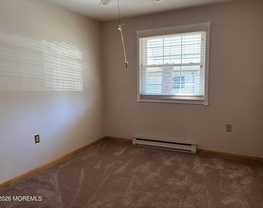 39 Stonybrook Road - Photo Thumbnail 7