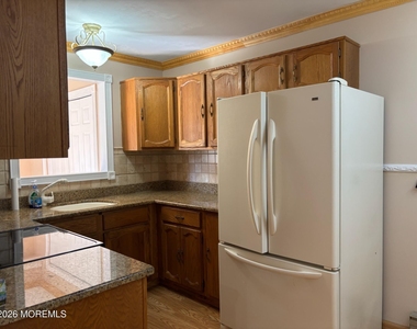 39 Stonybrook Road - Photo Thumbnail 4