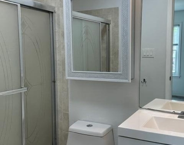 127 Bedford Place - Photo Thumbnail 11