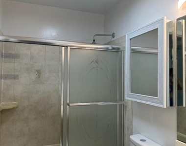 127 Bedford Place - Photo Thumbnail 4