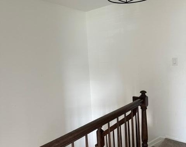 127 Bedford Place - Photo Thumbnail 15