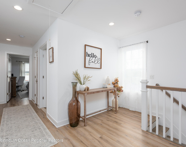 90 River Street - Photo Thumbnail 12
