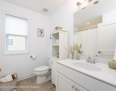 90 River Street - Photo Thumbnail 16