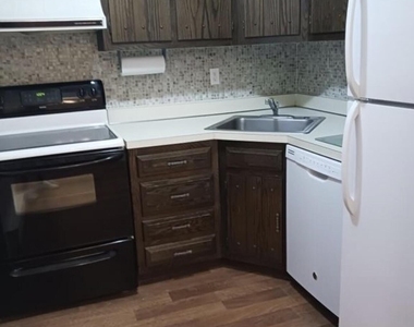 99 Arrowood Road - Photo Thumbnail 3
