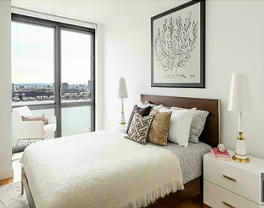 West 57th Street - Photo Thumbnail 12