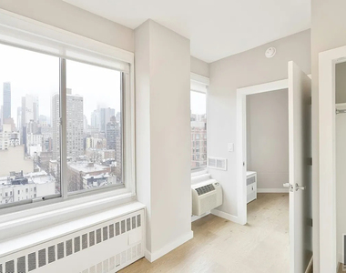 2nd Avenue - Photo Thumbnail 3
