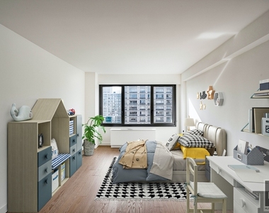 East 72nd Street - Photo Thumbnail 2